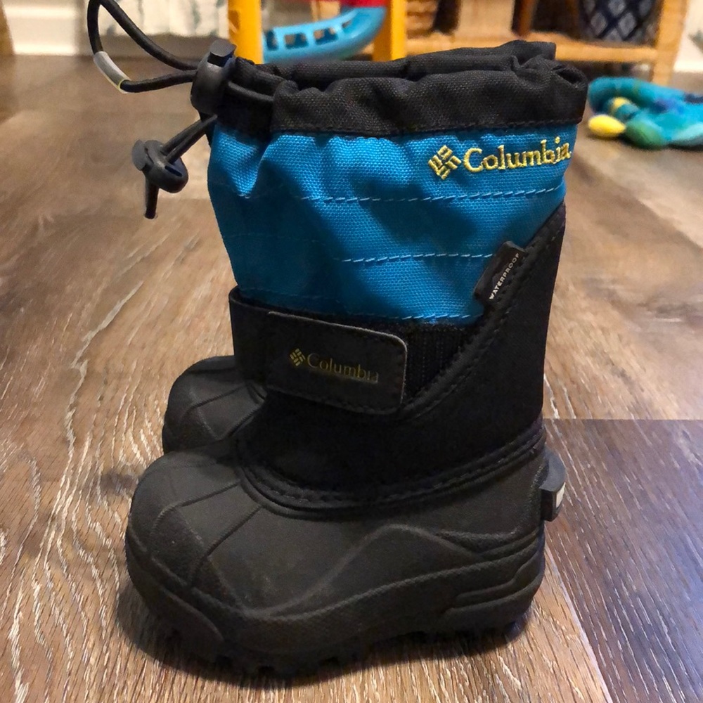 Columbia snow boots